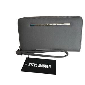 Brand New Steve Madden Gray Zip Around Bi-fold Wallet Silver Emblem